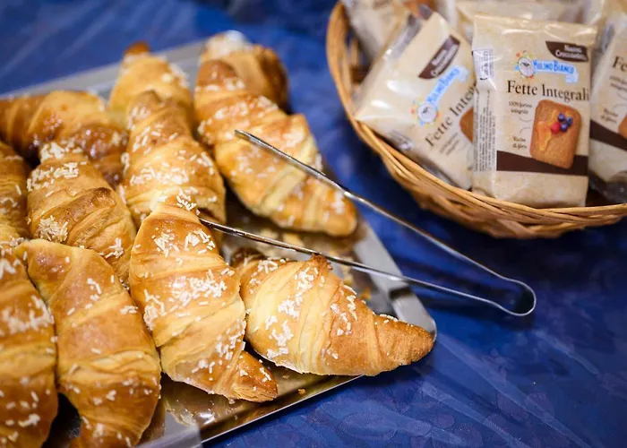 מלון Vico Alto 3*